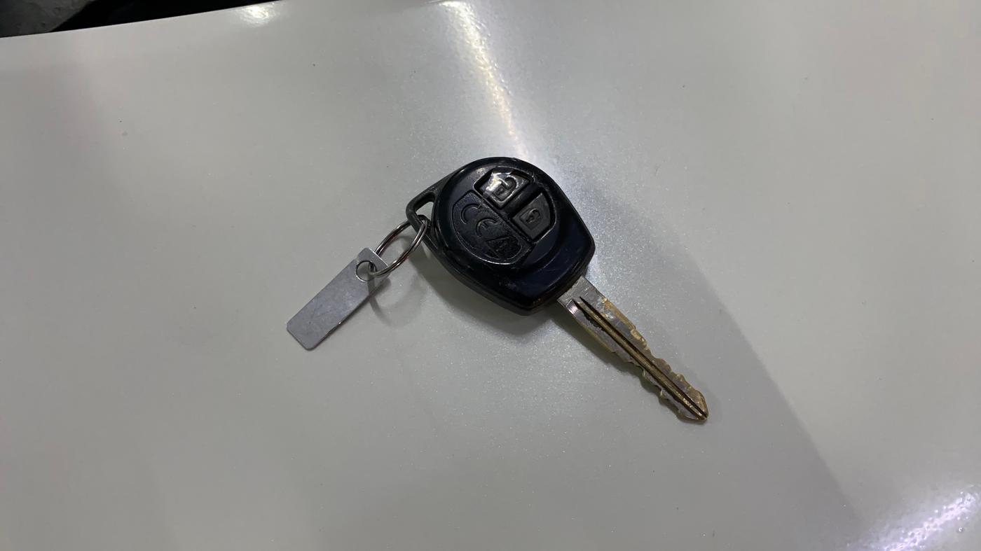 2019 Maruti IGNIS DELTA 1.2 AMT, Petrol, Automatic, 16,947 km, Key Close Up