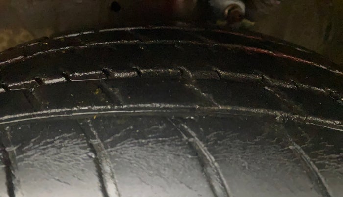 2014 Maruti Celerio VXI AMT, Petrol, Automatic, 38,036 km, Left Front Tyre Tread