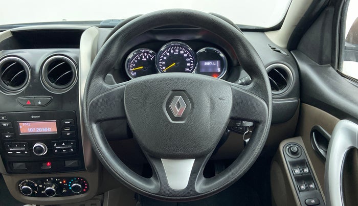 2017 Renault Duster RXL PETROL 104, Petrol, Manual, 40,007 km, Steering Wheel Close Up
