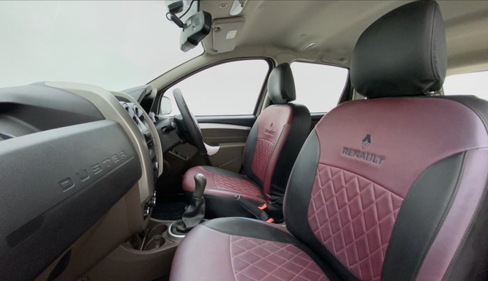 2017 Renault Duster RXL PETROL 104, Petrol, Manual, 40,007 km, Right Side Front Door Cabin