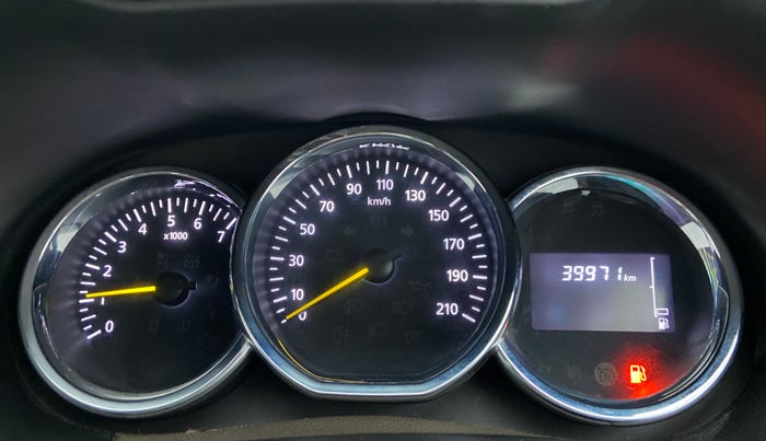 2017 Renault Duster RXL PETROL 104, Petrol, Manual, 40,007 km, Odometer Image