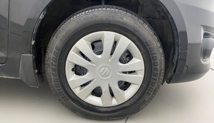 2014 Maruti Swift Dzire VDI, Diesel, Manual, 90,055 km, Right Front Wheel
