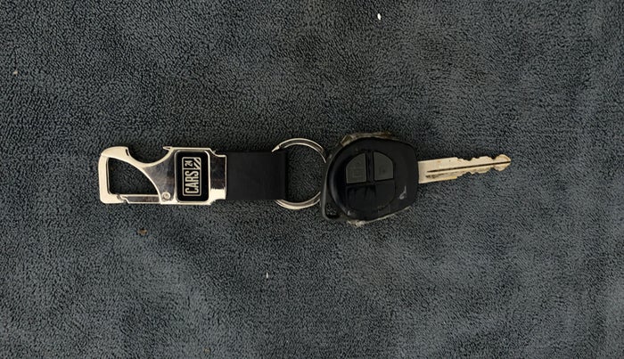 2014 Maruti Swift Dzire VDI, Diesel, Manual, 90,055 km, Key Close Up