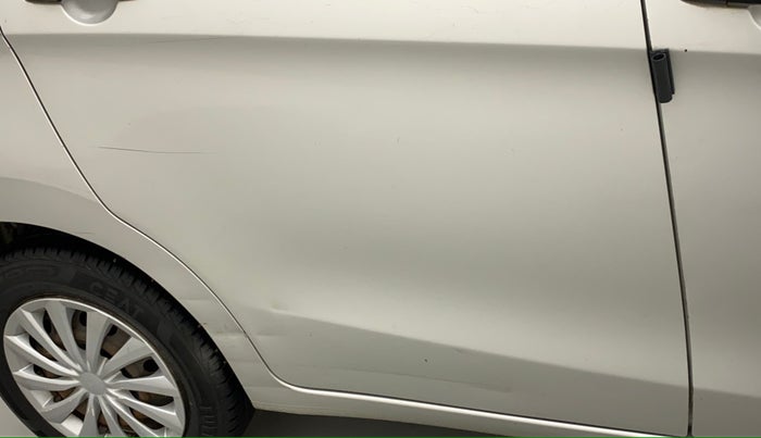 2014 Maruti Celerio VXI, Petrol, Manual, 42,627 km, Right rear door - Minor scratches