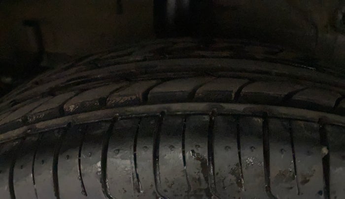 2016 Maruti Celerio VXI AMT, Petrol, Automatic, 61,043 km, Right Rear Tyre Tread