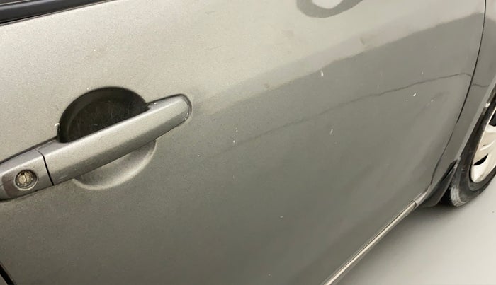 2015 Maruti Swift Dzire VXI, Petrol, Manual, 81,083 km, Driver-side door - Slightly dented