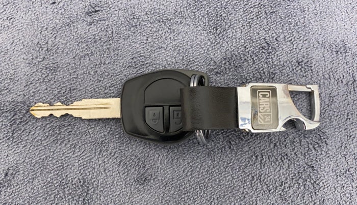 2015 Maruti Swift Dzire VXI, Petrol, Manual, 81,083 km, Key Close Up