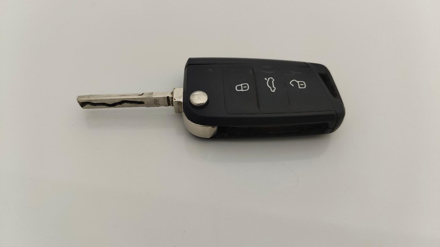 2022 Skoda KUSHAQ ACTIVE 1.0L TSI MT, Petrol, Manual, 96,069 km, Key Close Up