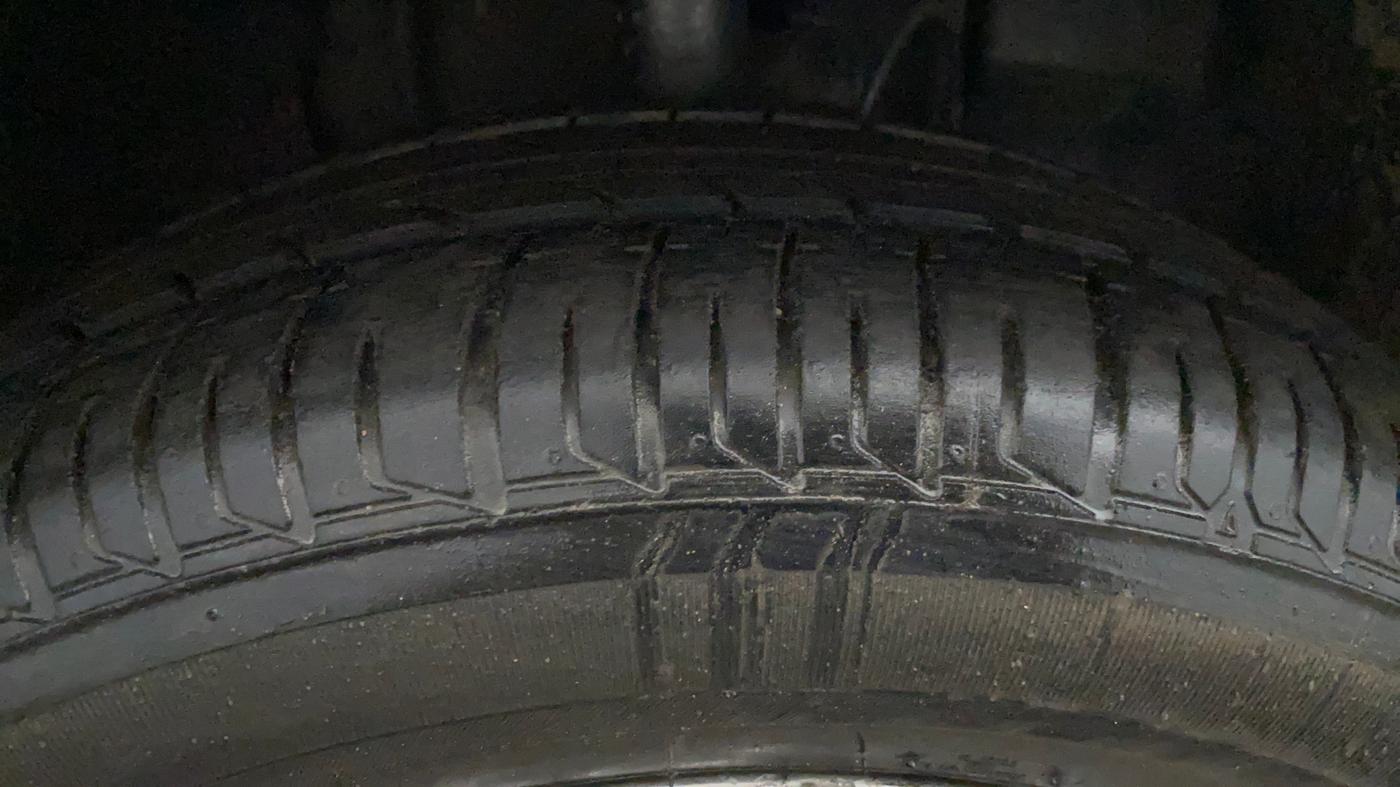 2017 Tata Tiago XZA PETROL, Petrol, Automatic, 68,398 km, Right Front Tyre Tread