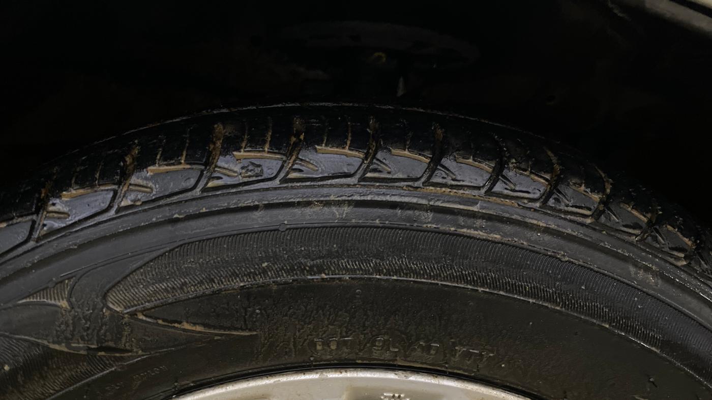 2016 Maruti Ciaz ZXI, Petrol, Manual, 80,697 km, Right Front Tyre Tread