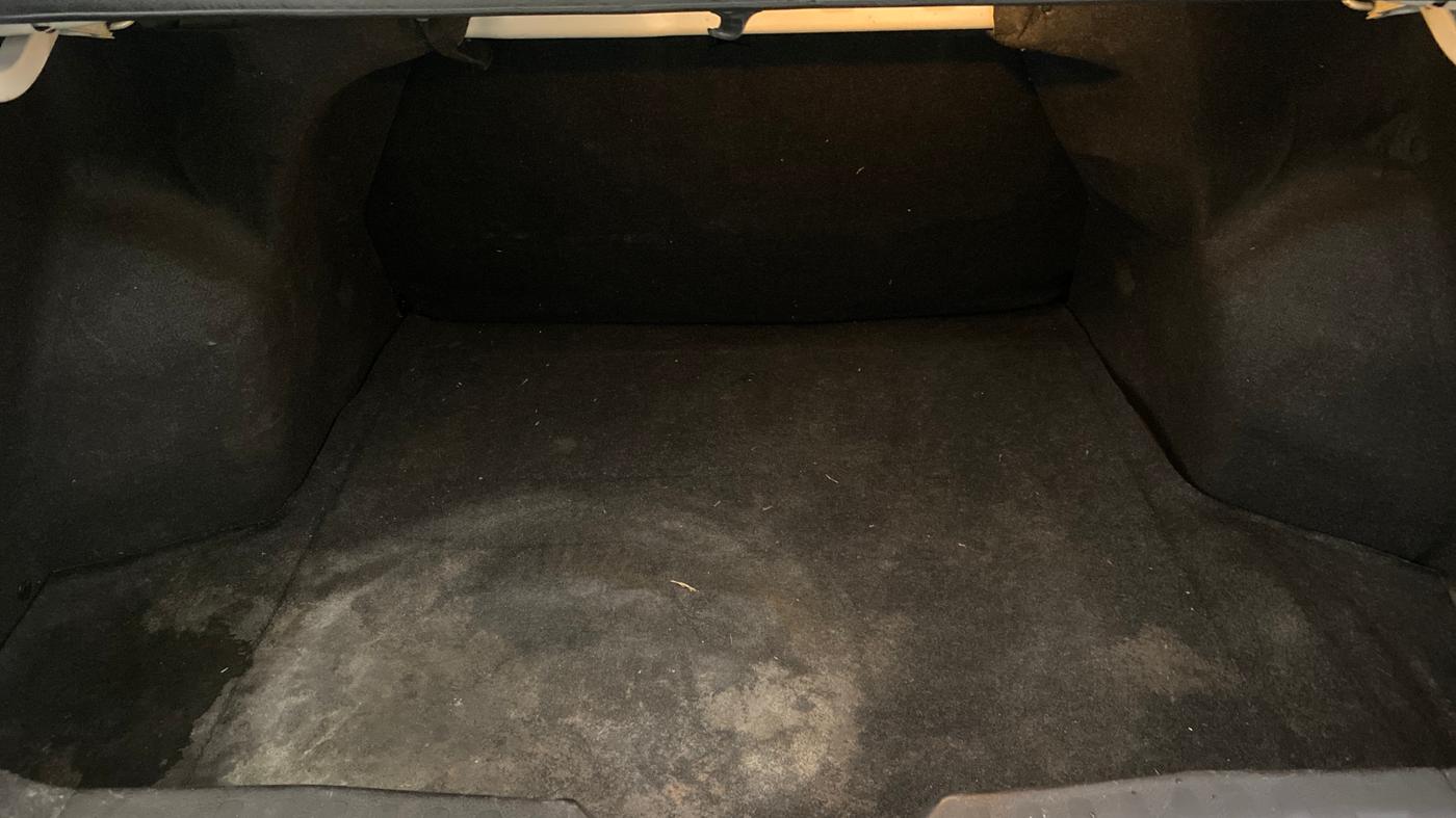 2016 Maruti Ciaz ZXI, Petrol, Manual, 80,697 km, Boot Inside