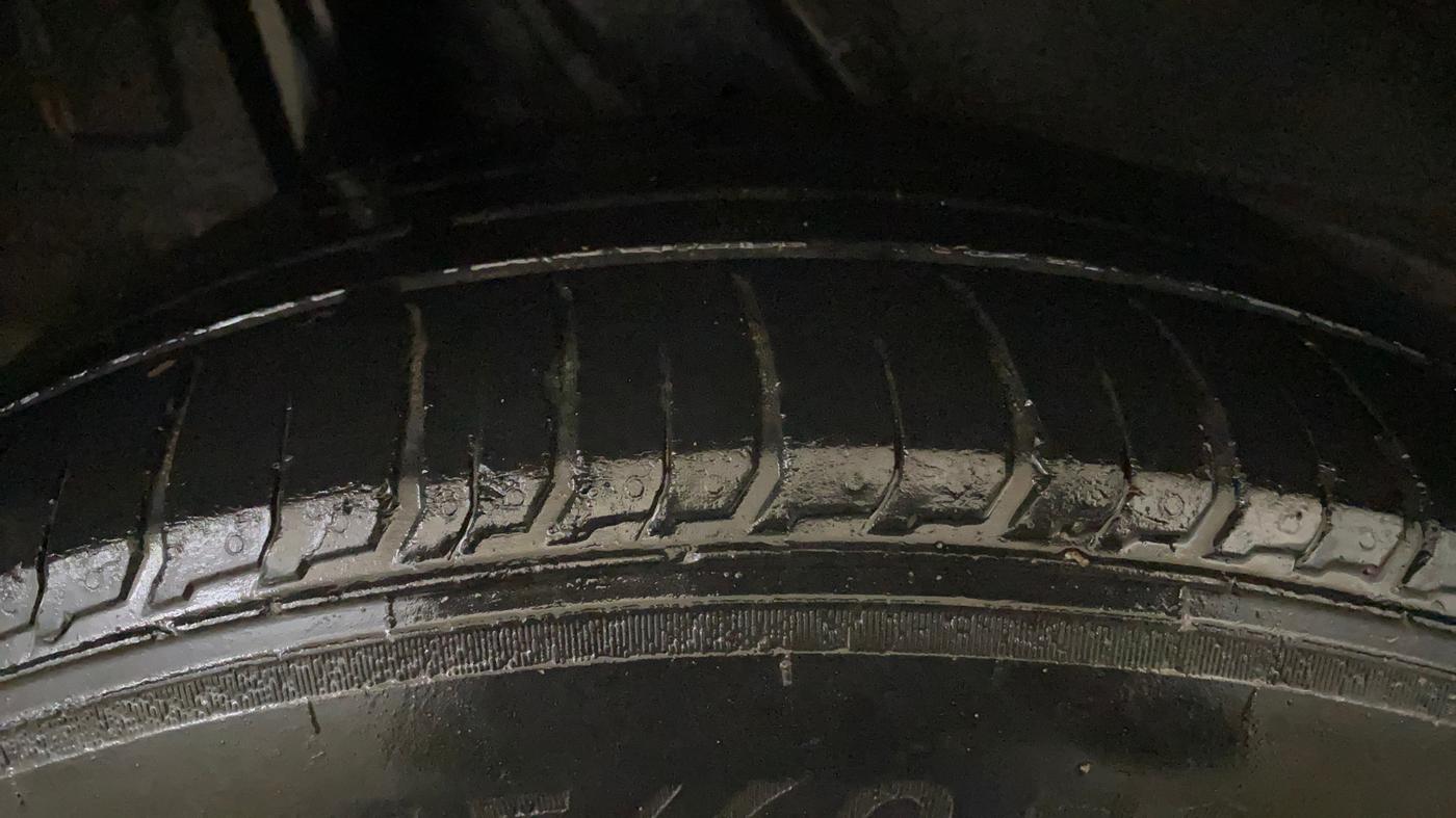 2019 Hyundai VENUE SX PLUS 1.0 TURBO DCT, Petrol, Automatic, 42,786 km, Right Rear Tyre Tread