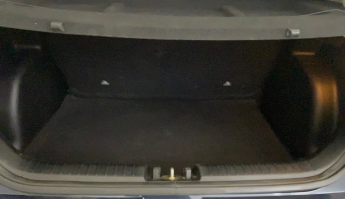 2019 Hyundai VENUE SX PLUS 1.0 TURBO DCT, Petrol, Automatic, 40,017 km, Boot Inside