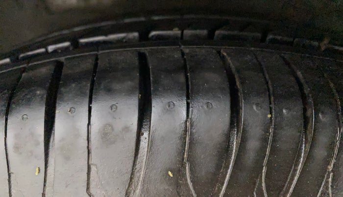 2010 Hyundai i10 ERA 1.1, Petrol, Manual, 77,455 km, Right Rear Tyre Tread