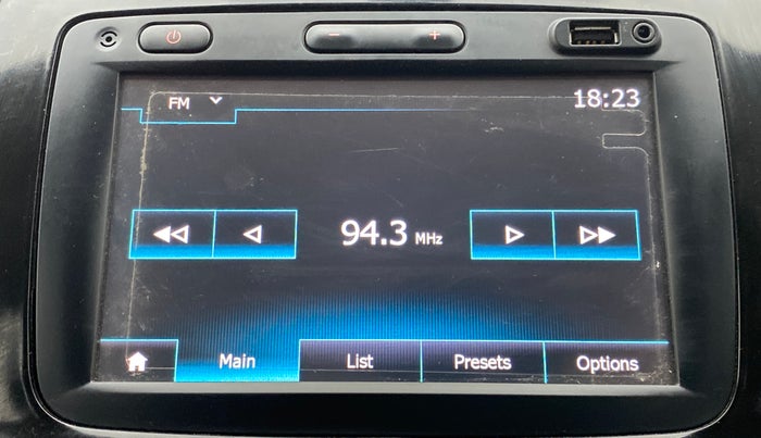 2017 Renault Kwid CLIMBER 1.0 AT, Petrol, Automatic, 36,752 km, Infotainment System