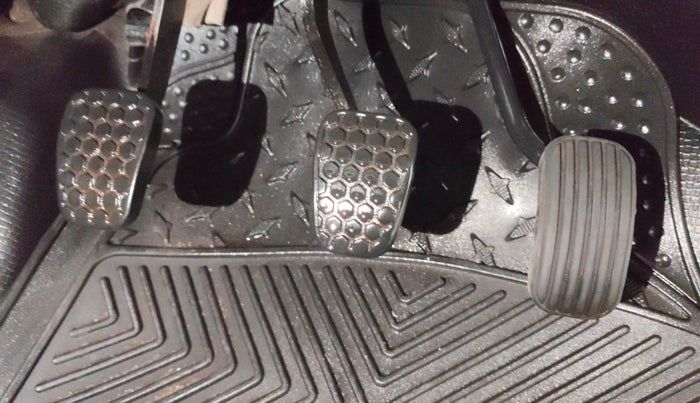 2020 Tata Tiago XZ PETROL, Petrol, Manual, 95,890 km, Pedals