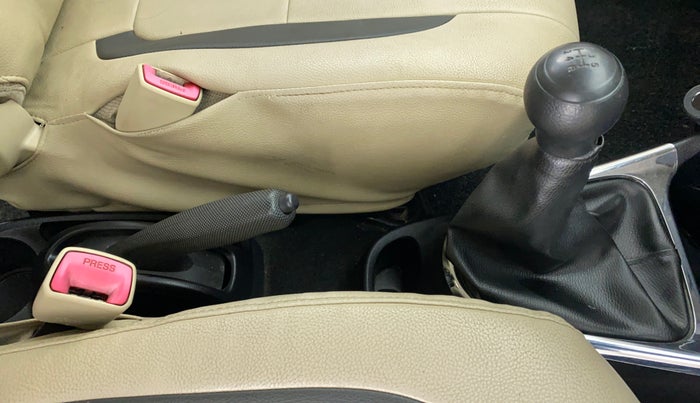 2017 Toyota Etios GX, Petrol, Manual, 25,915 km, Gear Lever