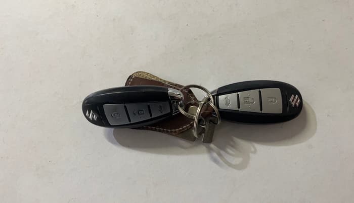 2015 Maruti Ciaz ZXI+, Petrol, Manual, 30,218 km, Key Close Up
