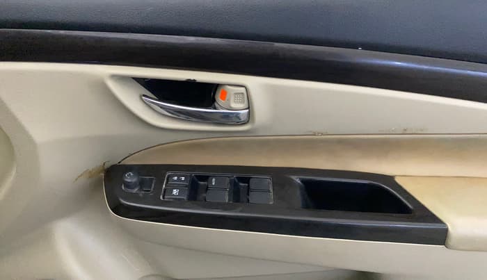 2015 Maruti Ciaz ZXI+, Petrol, Manual, 30,218 km, Driver Side Door Panels Control
