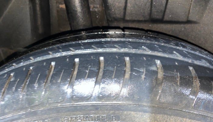 2018 Maruti Dzire VXI, Petrol, Manual, 52,210 km, Right Rear Tyre Tread