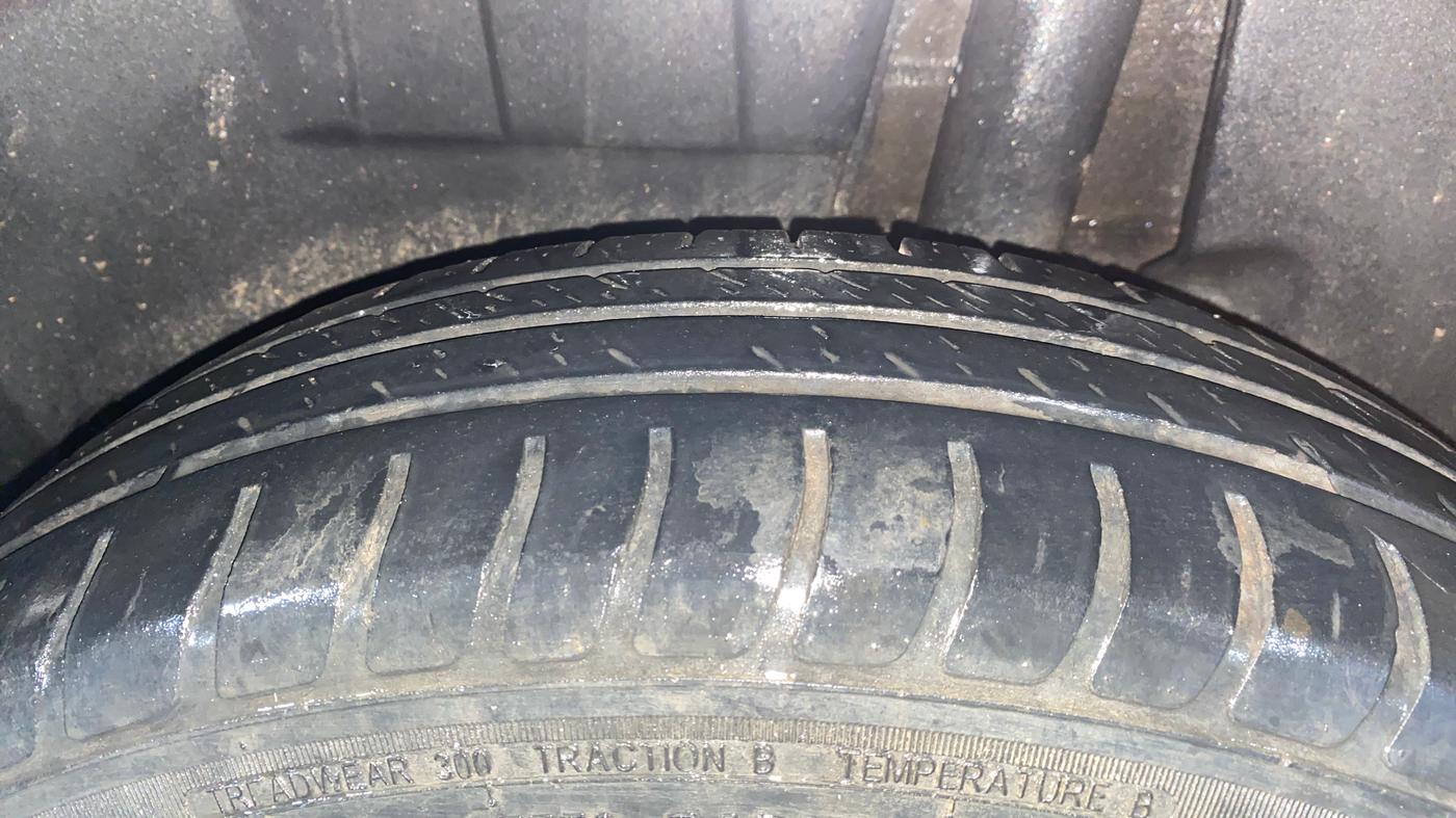 2018 Maruti Dzire VXI, Petrol, Manual, 52,210 km, Left Rear Tyre Tread