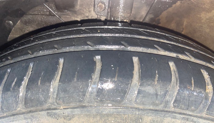 2018 Maruti Dzire VXI, Petrol, Manual, 52,210 km, Left Front Tyre Tread