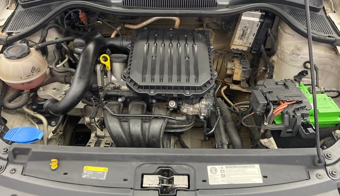 2019 Volkswagen Ameo TRENDLINE 1.0L, Petrol, Manual, 1,12,956 km, Engine View