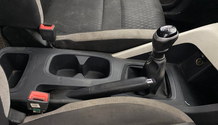 2021 Nissan MAGNITE XE, Petrol, Manual, 1,12,912 km, Gear Lever