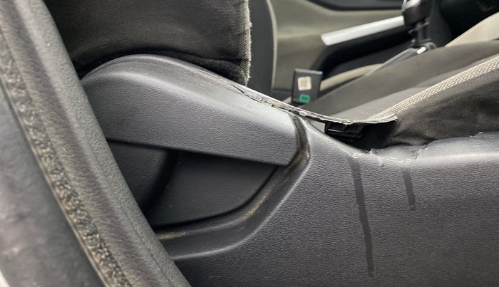 2021 Nissan MAGNITE XE, Petrol, Manual, 1,12,912 km, Driver Side Adjustment Panel