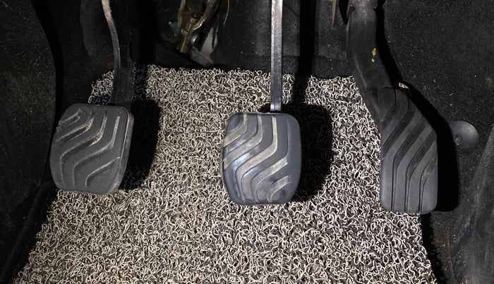 2021 Nissan MAGNITE XE, Petrol, Manual, 1,12,912 km, Pedals