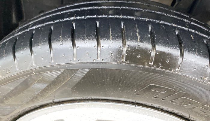 2021 Nissan MAGNITE XE, Petrol, Manual, 1,12,912 km, Left Front Tyre Tread