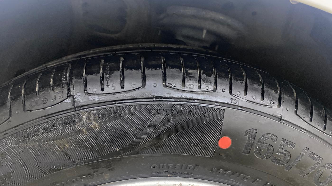 2015 Hyundai Grand i10 ASTA AT 1.2 KAPPA VTVT, Petrol, Automatic, 26,549 km, Left Front Tyre Tread