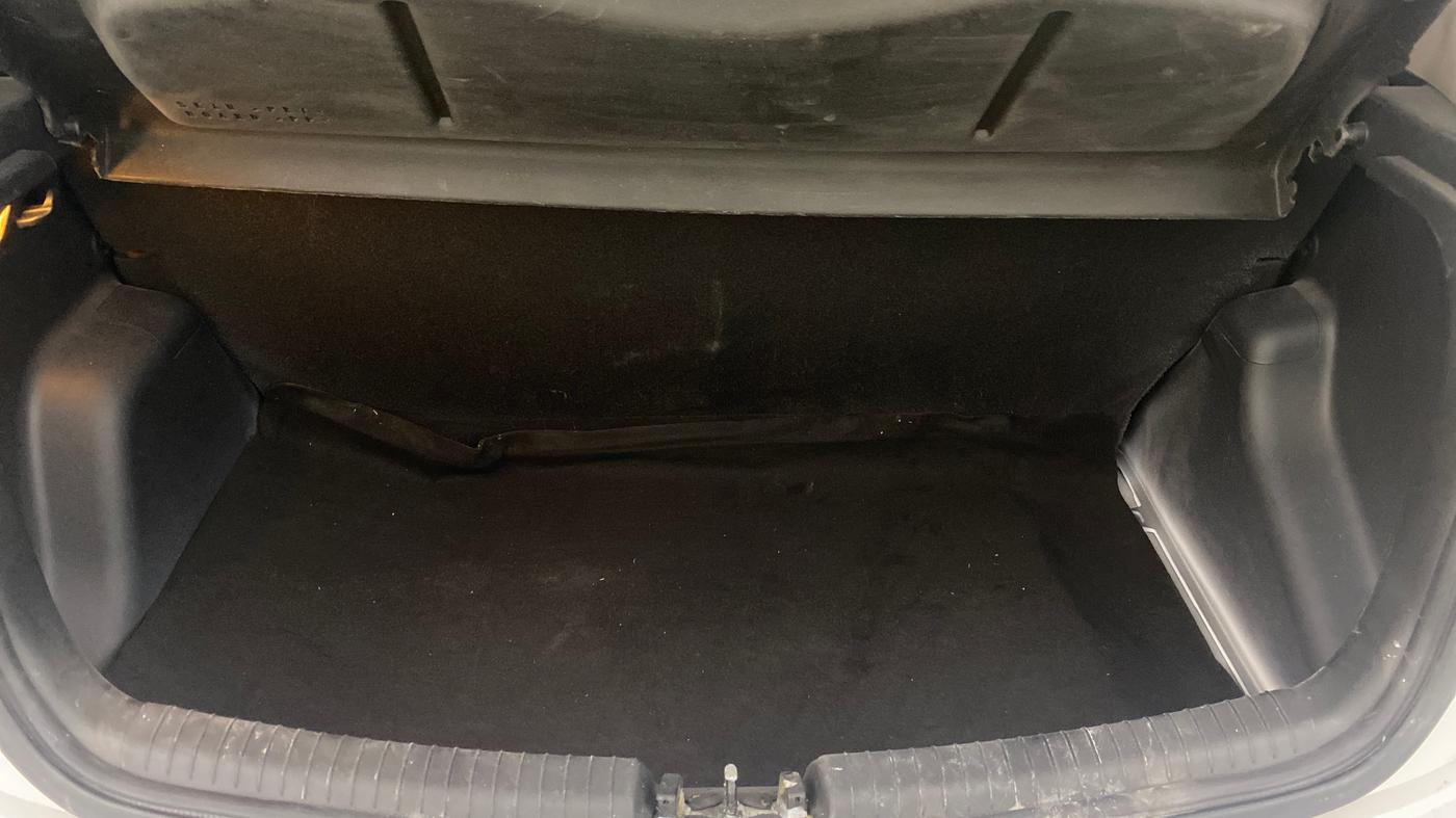 2015 Hyundai Grand i10 ASTA AT 1.2 KAPPA VTVT, Petrol, Automatic, 26,549 km, Boot Inside
