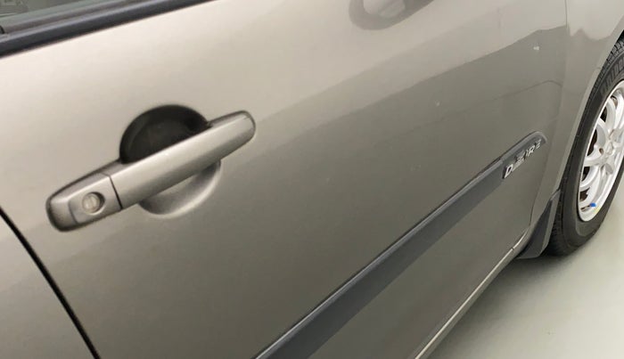2015 Maruti Swift Dzire VXI, Petrol, Manual, 35,503 km, Driver-side door - Slightly dented