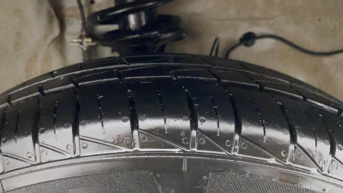 2019 Maruti Alto LXI, Petrol, Manual, 32,864 km, Right Front Tyre Tread