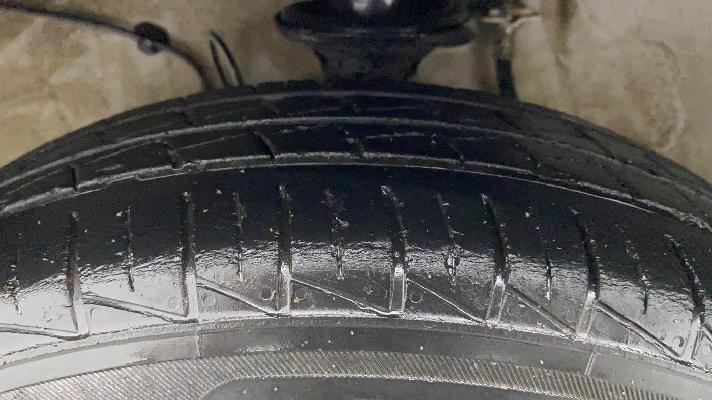 2019 Maruti Alto LXI, Petrol, Manual, 32,864 km, Left Front Tyre Tread