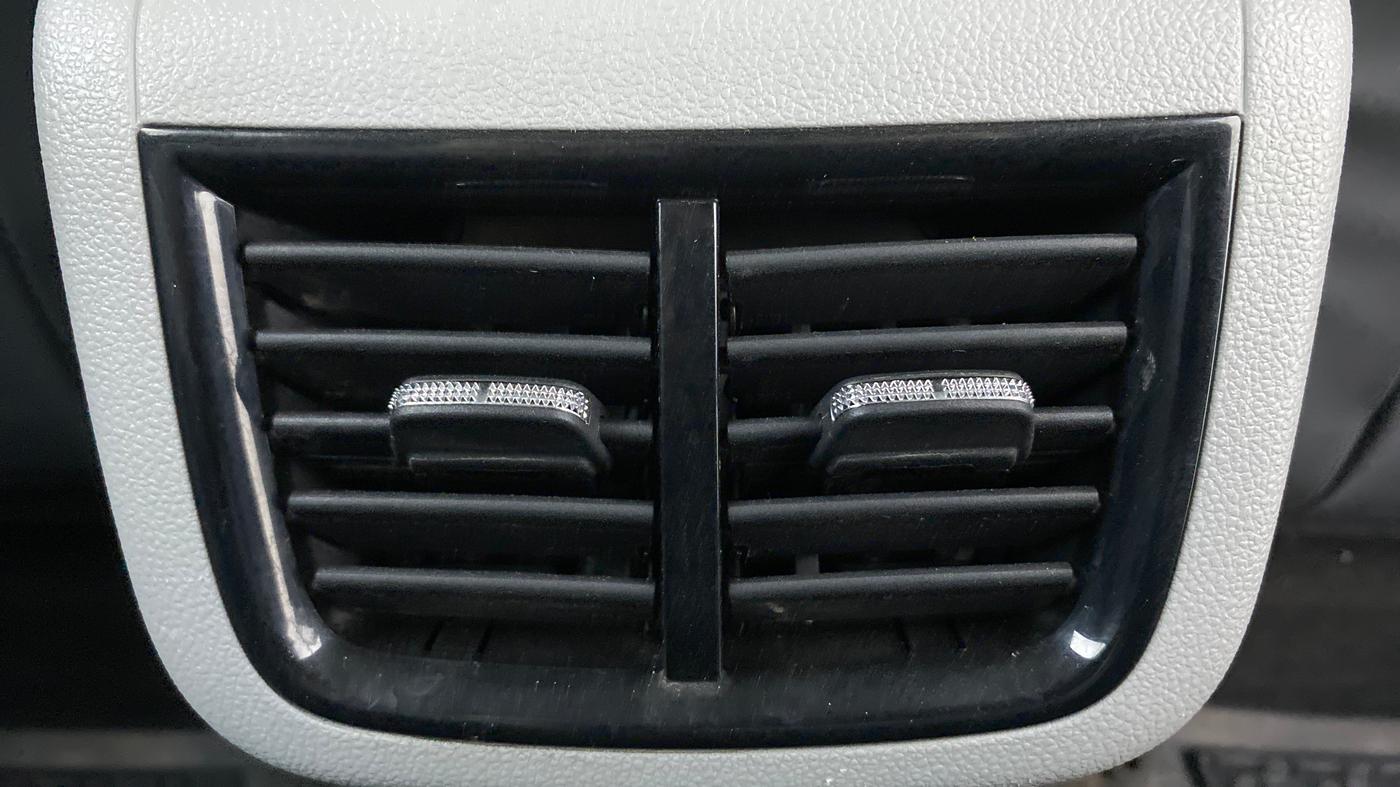 2022 Skoda KUSHAQ STYLE 1.5L TSI MT, Petrol, Manual, 21,883 km, Rear AC Vents