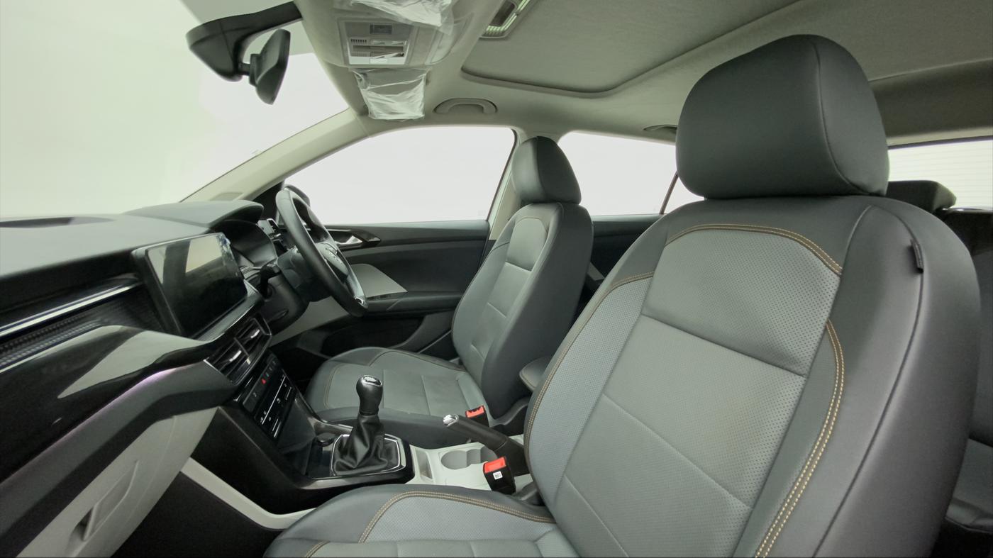 2022 Skoda KUSHAQ STYLE 1.5L TSI MT, Petrol, Manual, 21,883 km, Right Side Front Door Cabin