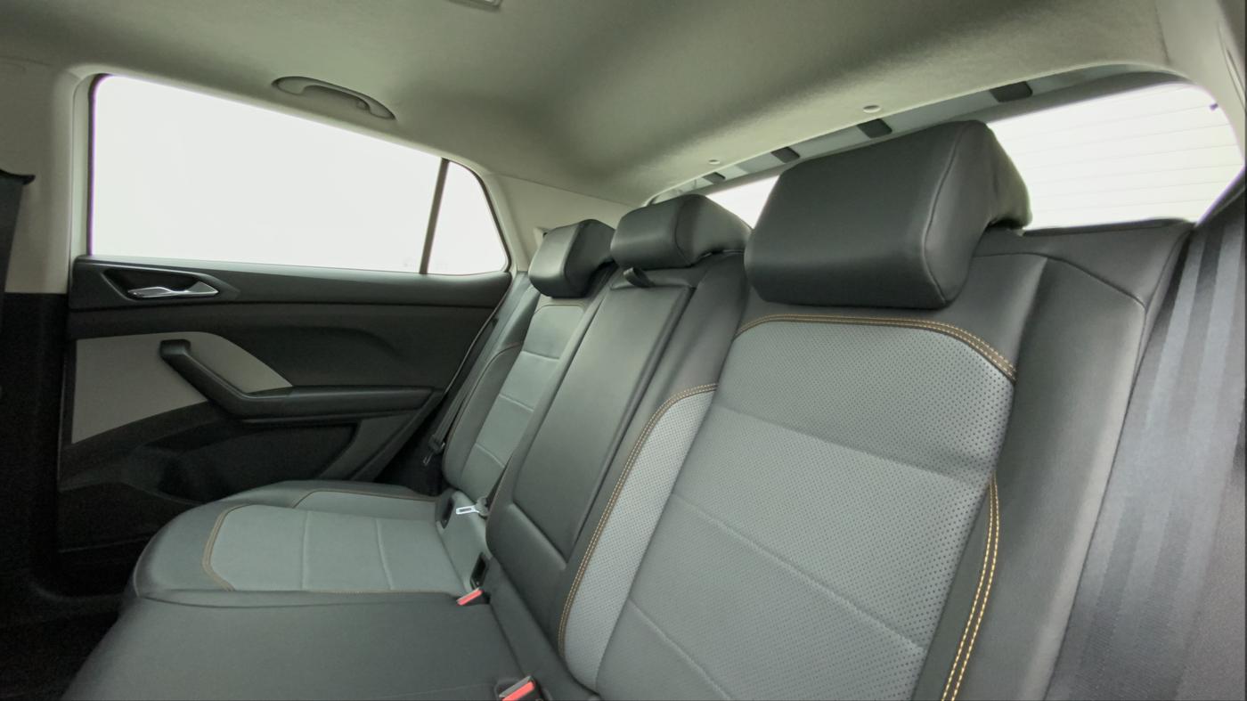 2022 Skoda KUSHAQ STYLE 1.5L TSI MT, Petrol, Manual, 21,883 km, Right Side Rear Door Cabin
