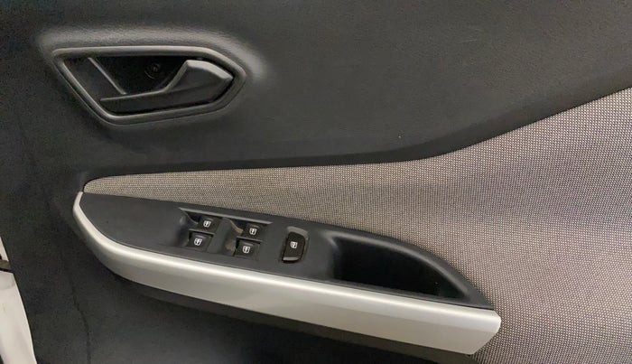 2022 Nissan MAGNITE XE, Petrol, Manual, 26,952 km, Driver Side Door Panels Control