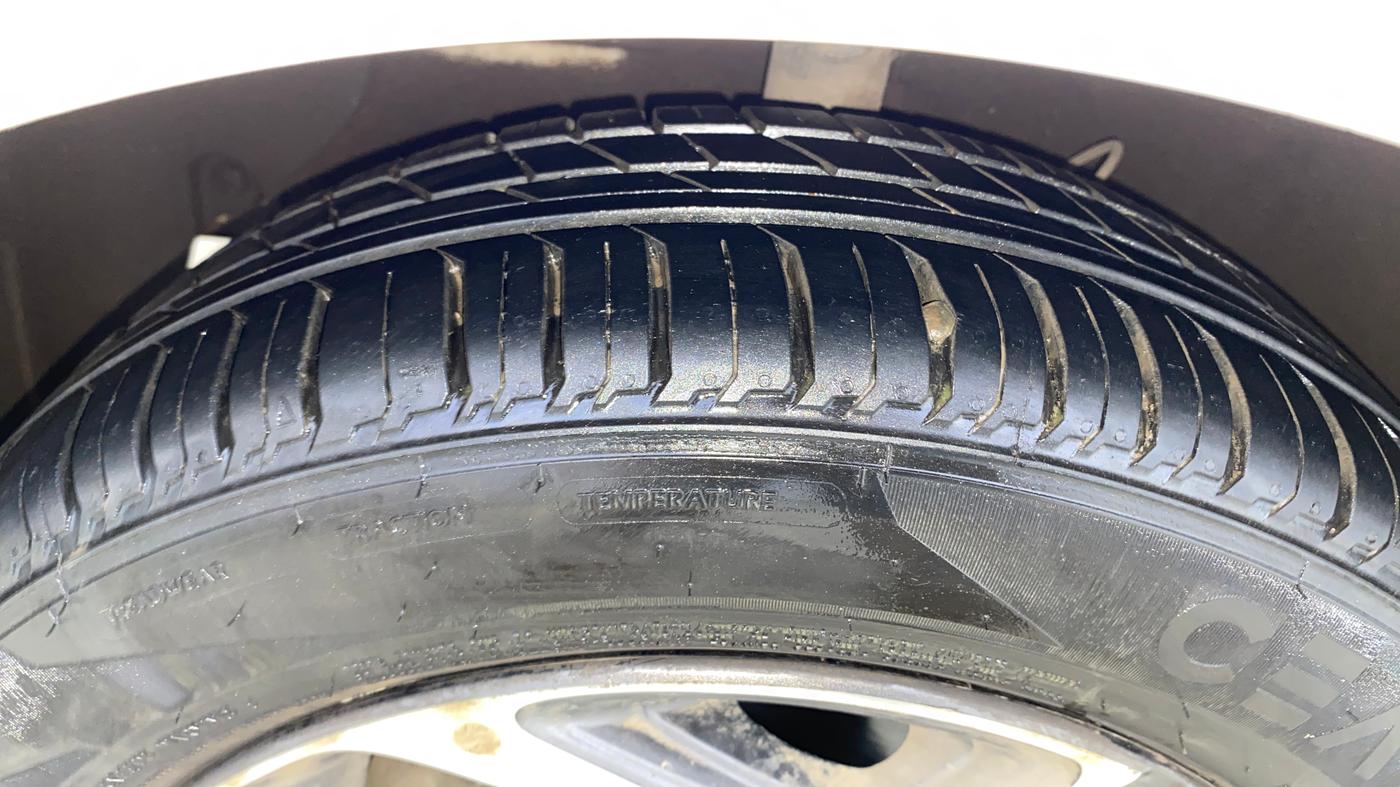2023 Hyundai AURA SX PLUS 1.2 AMT, Petrol, Automatic, 47,649 km, Left Front Tyre Tread