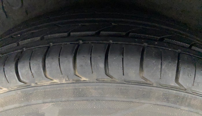 2010 Hyundai i10 SPORTZ 1.2, Petrol, Manual, 45,911 km, Right Rear Tyre Tread