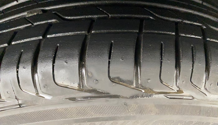 2020 KIA SONET GTX PLUS 1.5 AT, Diesel, Automatic, 75,049 km, Right Front Tyre Tread