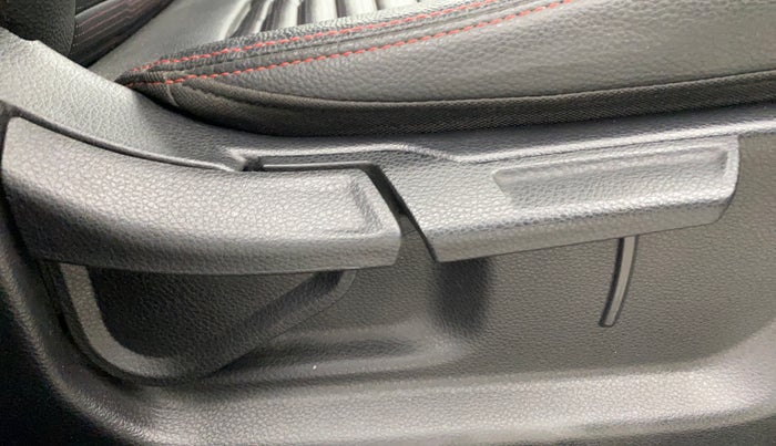 2020 KIA SONET GTX PLUS 1.5 AT, Diesel, Automatic, 75,049 km, Driver Side Adjustment Panel