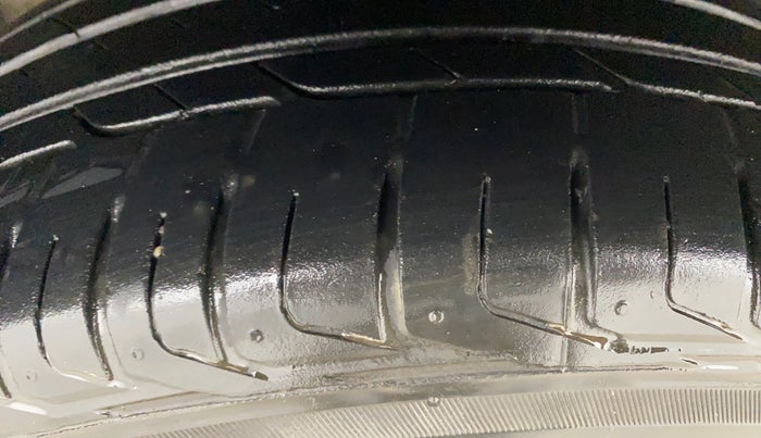 2020 KIA SONET GTX PLUS 1.5 AT, Diesel, Automatic, 75,049 km, Right Rear Tyre Tread