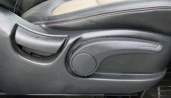2019 Hyundai Creta 1.6 VTVT SX AUTO, Petrol, Automatic, 3,983 km, Driver Side Adjustment Panel
