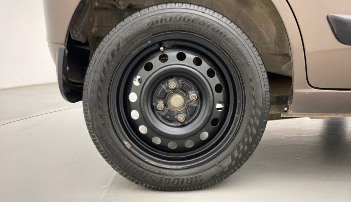 2013 Maruti Wagon R 1.0 VXI, Petrol, Manual, 1,23,745 km, Right Rear Wheel