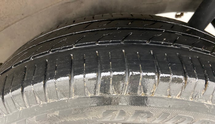 2013 Maruti Wagon R 1.0 VXI, Petrol, Manual, 1,23,745 km, Left Rear Tyre Tread