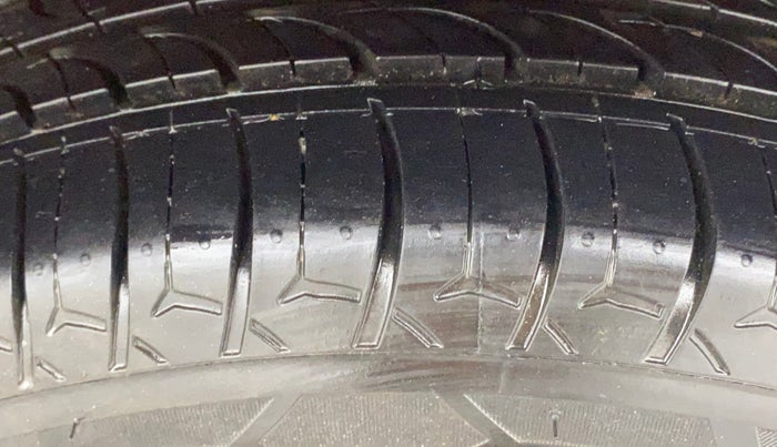 2017 Tata TIGOR XT PETROL, Petrol, Manual, 33,086 km, Left Rear Tyre Tread
