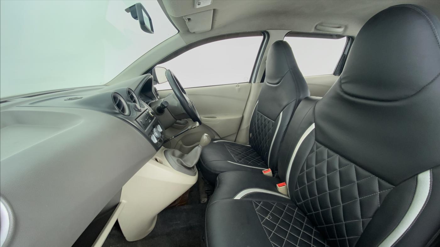 2015 Datsun Go T, Petrol, Manual, 58,481 km, Right Side Front Door Cabin